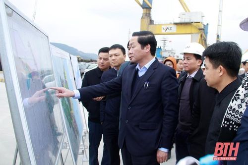 Chủ tịch UBND tỉnh Đỗ Minh Tuấn kiểm tra các dự án tại Khu Kinh tế Nghi Sơn