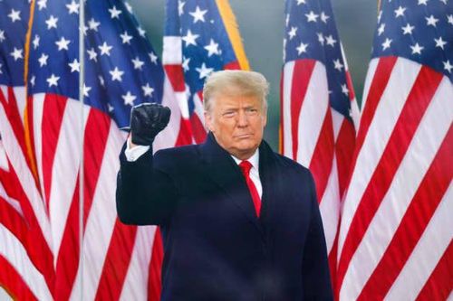 Twitter khóa vĩnh viễn tài khoản của ông Trump