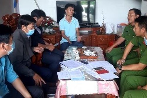 Bắt quả tang cơ sở giết mổ động vật không phép