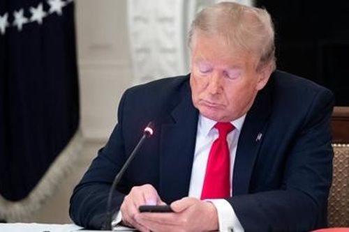 Bị Twitter khóa tài khoản vĩnh viễn, ông Trump nói sẽ lập MXH riêng