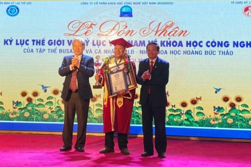 Tác giả công trình kè hồ Hoàn Kiếm lập kỷ lục nhiều bằng sở hữu trí tuệ nhất
