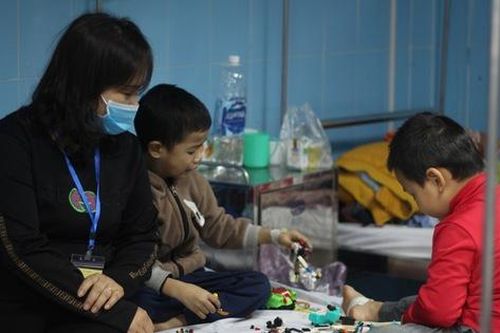 Người già, trẻ nhỏ nhập viện vì thời tiết lạnh giá và khuyến cáo của bác sỹ