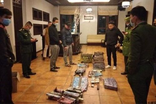 Phạt hành chính người bắn pháo hoa không phép trong khu nghỉ dưỡng