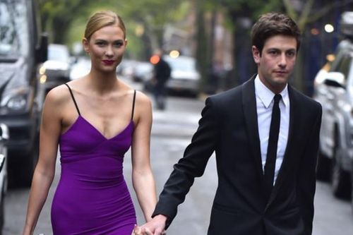 Siêu mẫu Karlie Kloss - em dâu luôn đối đầu Ivanka Trump