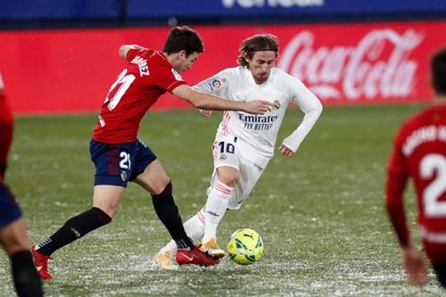 Osasuna 0-0 Real Madrid: Mất điểm đáng tiếc, Real Madrid lỡ cơ hội lên đầu bảng Liga