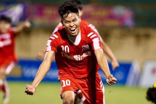 HLV Chu Đình Nghiêm ngợi khen Hữu Thắng của Viettel FC
