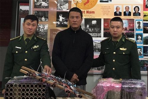 Xử phạt vi phạm hành chính đối tượng bắn pháo hoa nổ trên bãi biển Thuận An