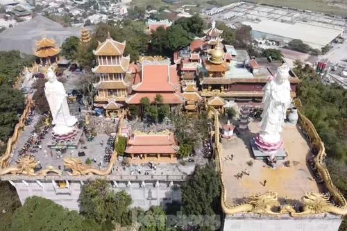 Ngôi chùa 'độc nhất vô nhị' ở Bình Dương và 'ông Tà' bí ẩn chưa có lời giải