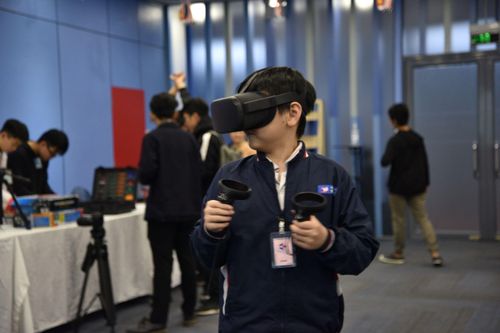 Tech Fair 2021 - Triển lãm khoa học và công nghệ thu hút các bạn trẻ Hà Nội