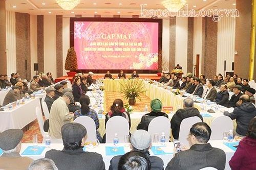 Tỉnh ủy, HĐND, UBND, Ủy ban MTTQ Việt Nam tỉnh: Gặp mặt Ban Liên lạc cán bộ Sơn La ở Hà Nội nhân dịp mừng Đảng, mừng Xuân Tân Sửu 2021