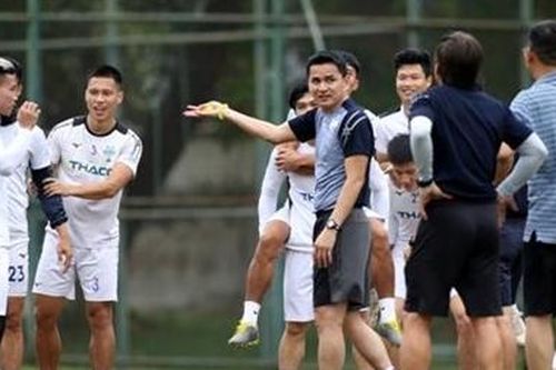 Kiatisak và câu chuyện dứt điểm của Hoàng Anh Gia Lai