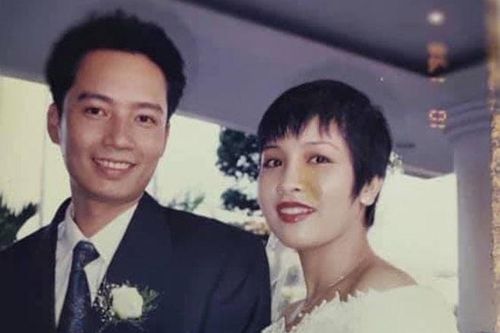 Diva Mỹ Linh kỷ niệm 23 năm ngày cưới, khoe vẫn chung một giường