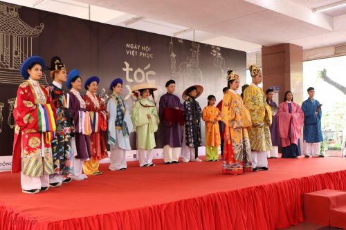 Đạo diễn Kawaii Tuấn Anh ấm lòng trước giá trị văn hóa Việt ở ngày hội 'Tóc Xanh Vạt Áo'