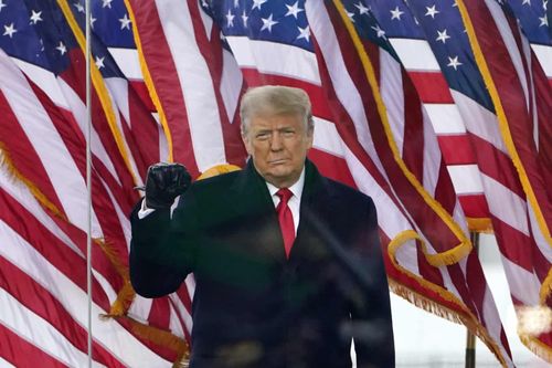 Tổng thống Trump tìm kiếm 'vũ khí' mới
