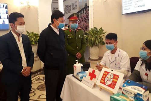 Hà Nội xử lý nghiêm các trường hợp không đeo khẩu trang nơi công cộng