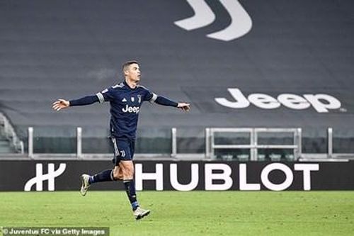 Inter chia điểm cùng Roma, Juventus lọt vào top 4