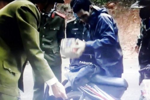 Đánh chặn hàng lậu