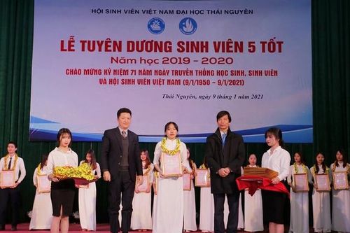 Đại học Thái Nguyên tuyên dương 175 'sinh viên 5 tốt'