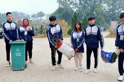 Tuyên Quang: Ngoại khóa 'Chống rác thải nhựa'