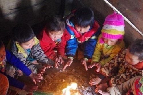 Quảng Bình: Hơn 10.000 học sinh miền núi nghỉ học do rét đậm
