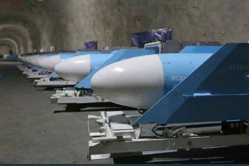 Iran lộ căn cứ tên lửa tuyệt mật bên bờ Vịnh Ba Tư