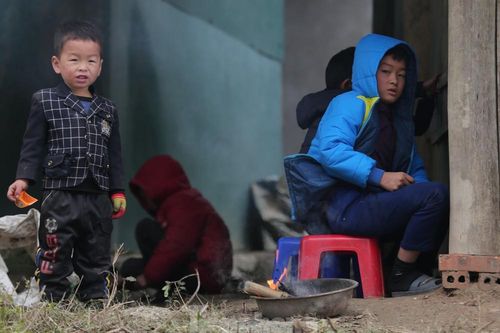 Nghệ An: Hàng chục trường thông báo học sinh nghỉ học tránh rét