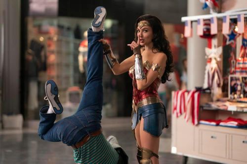 'Wonder Woman 1984' đã thu về 131 triệu USD trên toàn cầu