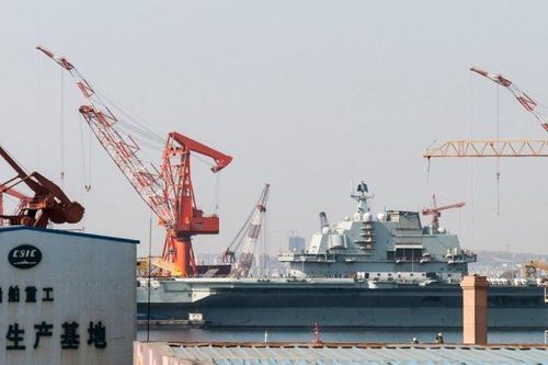 Trung Quốc xây dựng nhà máy đóng siêu tàu sân bay