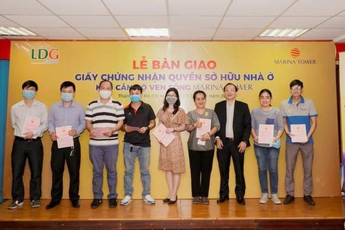 LDG Group bàn giao sổ hồng cho cư dân tại Marina Tower