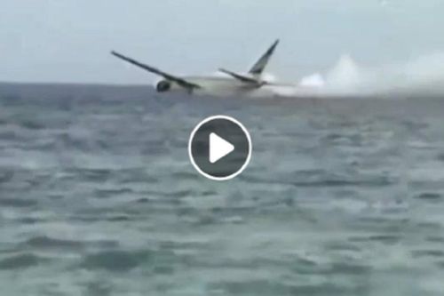 Thực hư video máy bay Indonesia lao thẳng xuống biển lan truyền trên mạng xã hội