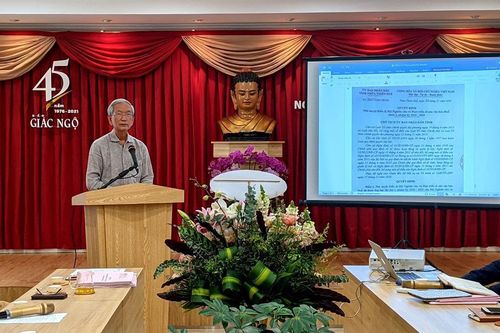Trao đổi về việc nghiên cứu và phát triển di sản văn hóa Huế