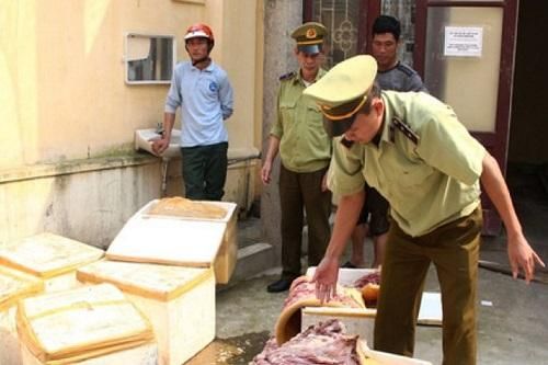 Thực phẩm 'bẩn', kém chất lượng xâm nhập thị trường nội địa dịp cận Tết