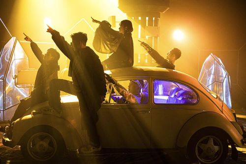 Karik nói gì khi dàn 'trò cưng' tham gia MV mới thiếu vắng Á quân 'Rap Việt' G.Ducky?