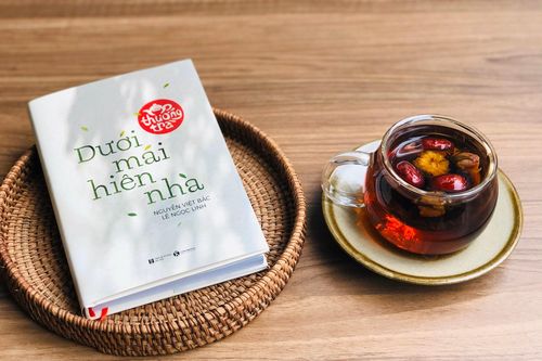 Thợ trà nổi tiếng viết về thú vui bình dị của người Việt