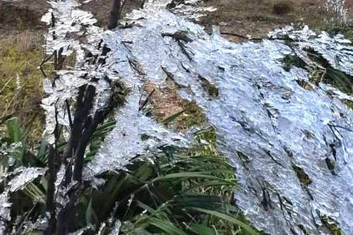Băng tuyết phủ trắng vùng núi phía Tây Nghệ An