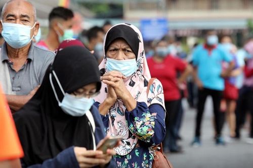 Malaysia ban bố tình trạng khẩn cấp để ngăn chặn Covid-19