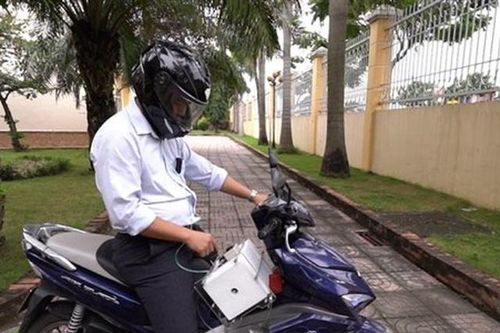 Máy lọc không khí cho người đi xe máy