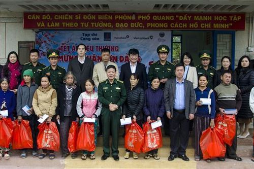 Nhiều hoạt động ý nghĩa trong Chương trình 'Tết ấm yêu thương - Mừng xuân, ơn Đảng'