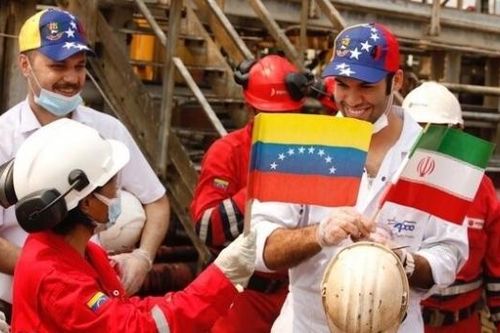 Rất nhiều tàu chở dầu của Iran đang tiến vào cảng của Venezuela