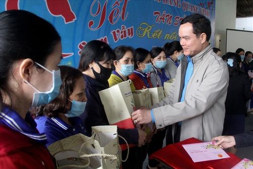 Trích tích lũy công đoàn hỗ trợ người khó khăn vì COVID-19, thiên tai