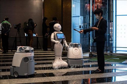 Robot thành 'người hùng' thời đại dịch