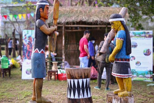 Đà Nẵng lần đầu tiên tổ chức Chợ tình người Cơ Tu