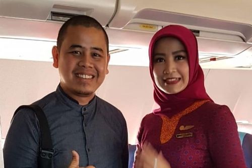 Con trai nữ tiếp viên hàng không thiệt mạng trong vụ máy bay rơi ở Indonesia: 'Con không ngờ đó là mẹ'