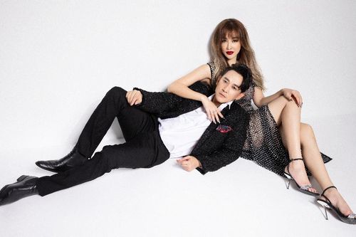 Hứa Vĩ Văn điển trai lãng tử, tạo dáng gợi cảm cùng Maya