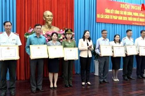 Tổng kết công tác phòng, chống tham nhũng và cải cách tư pháp