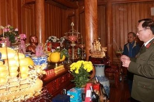 Chúc Tết gia đình các đồng chí cố lãnh đạo Bộ Công an