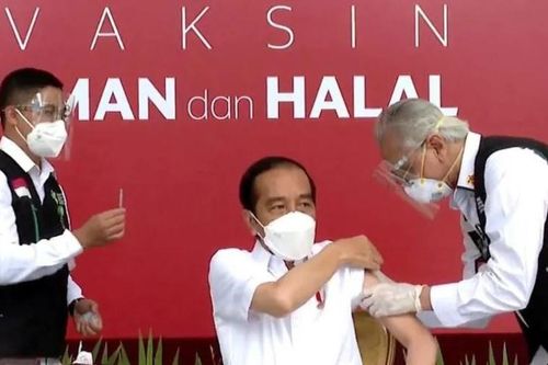 Tổng thống Indonesia tiêm vaccine Covid-19 của Trung Quốc