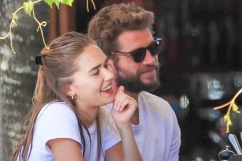 Liam Hemsworth mừng sinh nhật lần thứ 31 bên bạn gái
