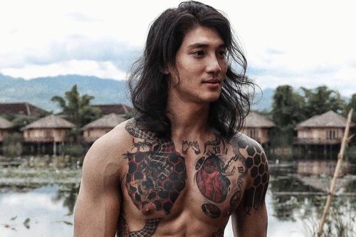 5 nam người mẫu nổi tiếng với mái tóc dài lãng tử