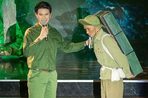 MC Vũ Mạnh Cường xúc động vì người lính Trường Sơn trong 'Xuân là hy vọng'